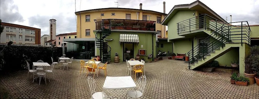 Hotel Bernardino Lucca