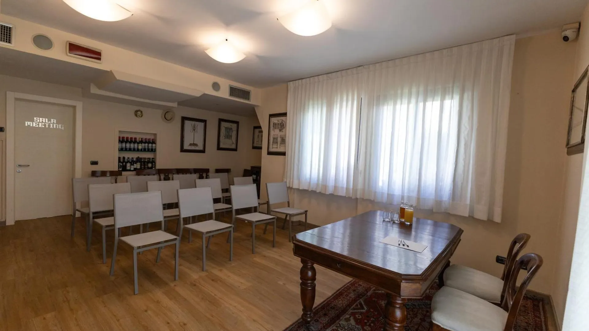 Hotel Bernardino Lucca 3*,