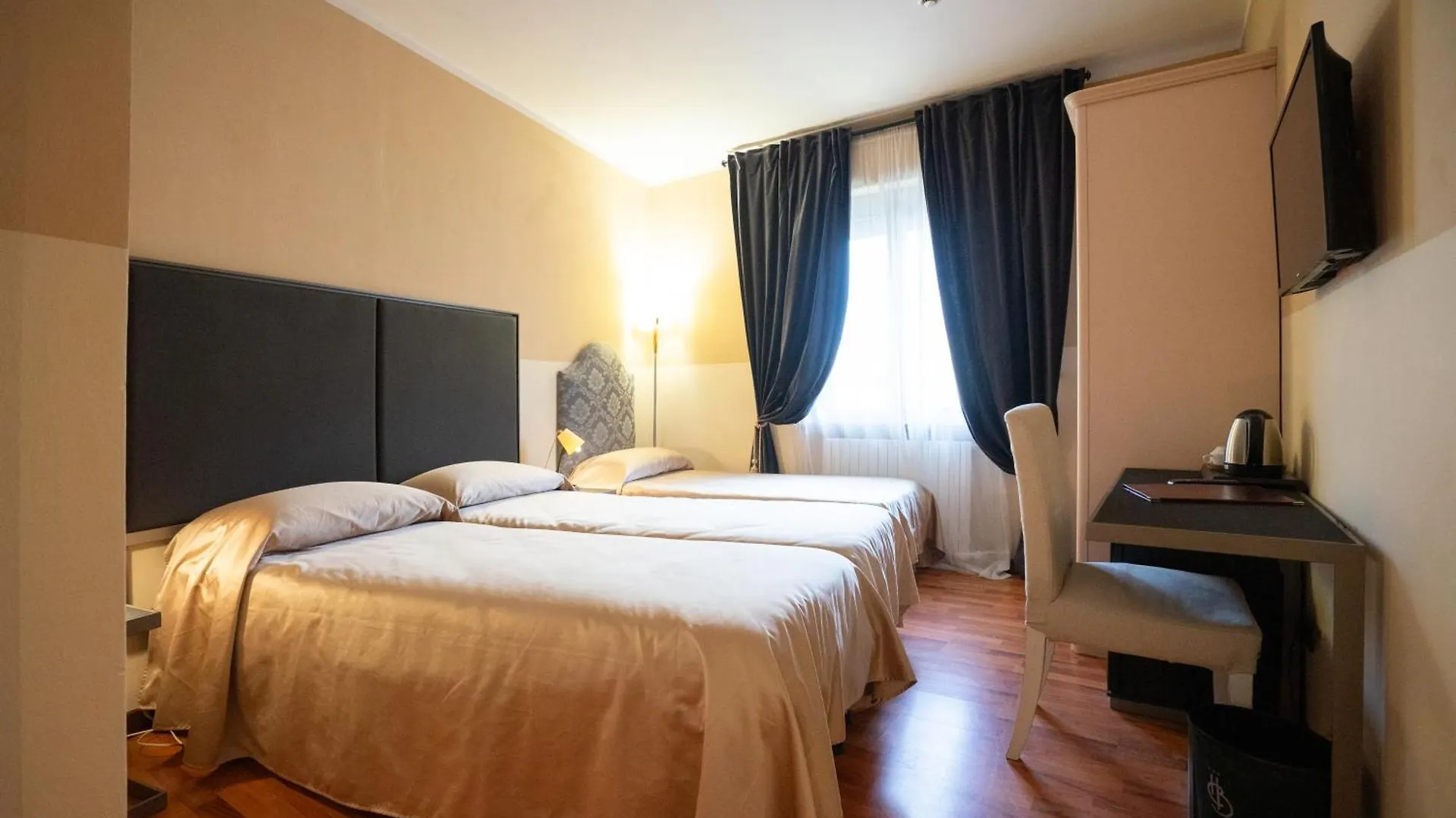 Hotel Bernardino Lucca