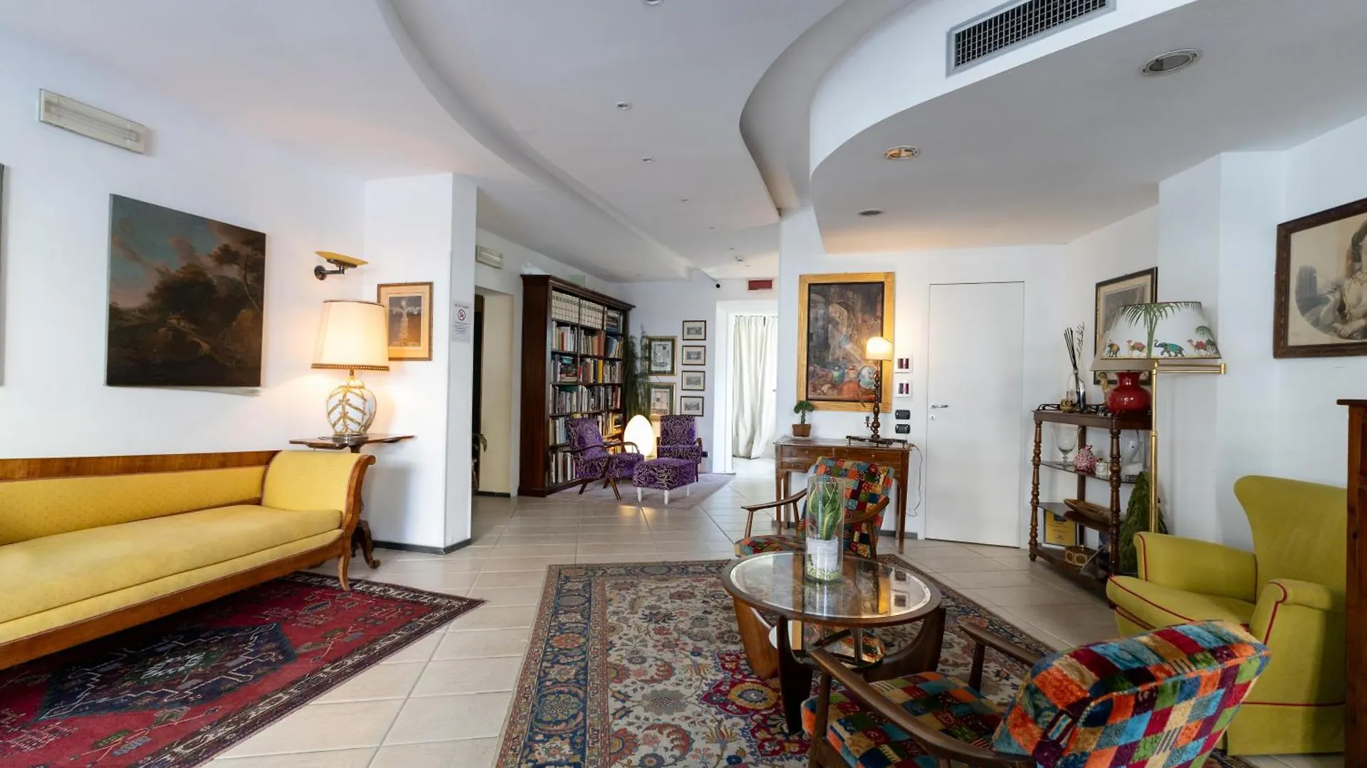 Hotel Bernardino Lucca 3*,  Italy