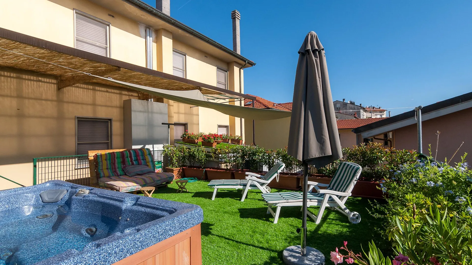 Hotel Bernardino Lucca