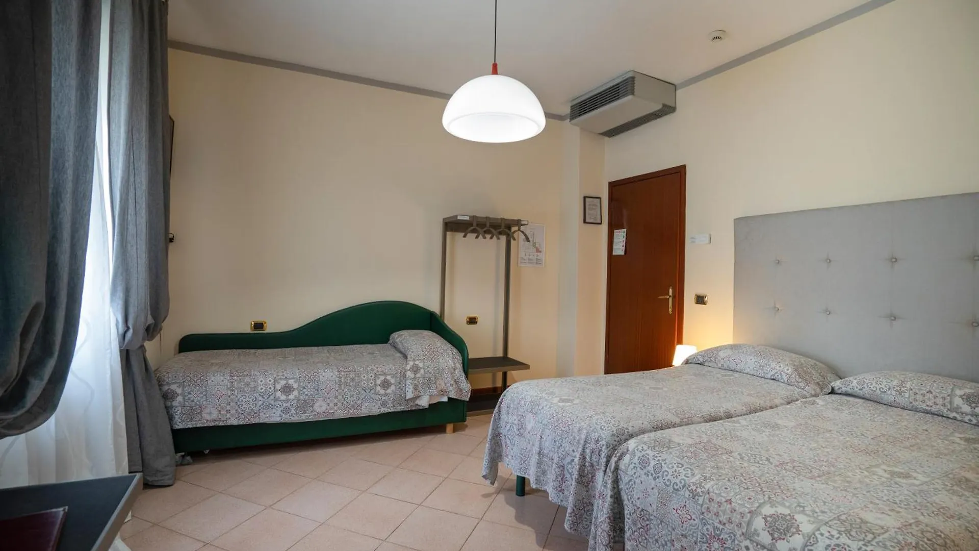 Hotel Bernardino Lucca