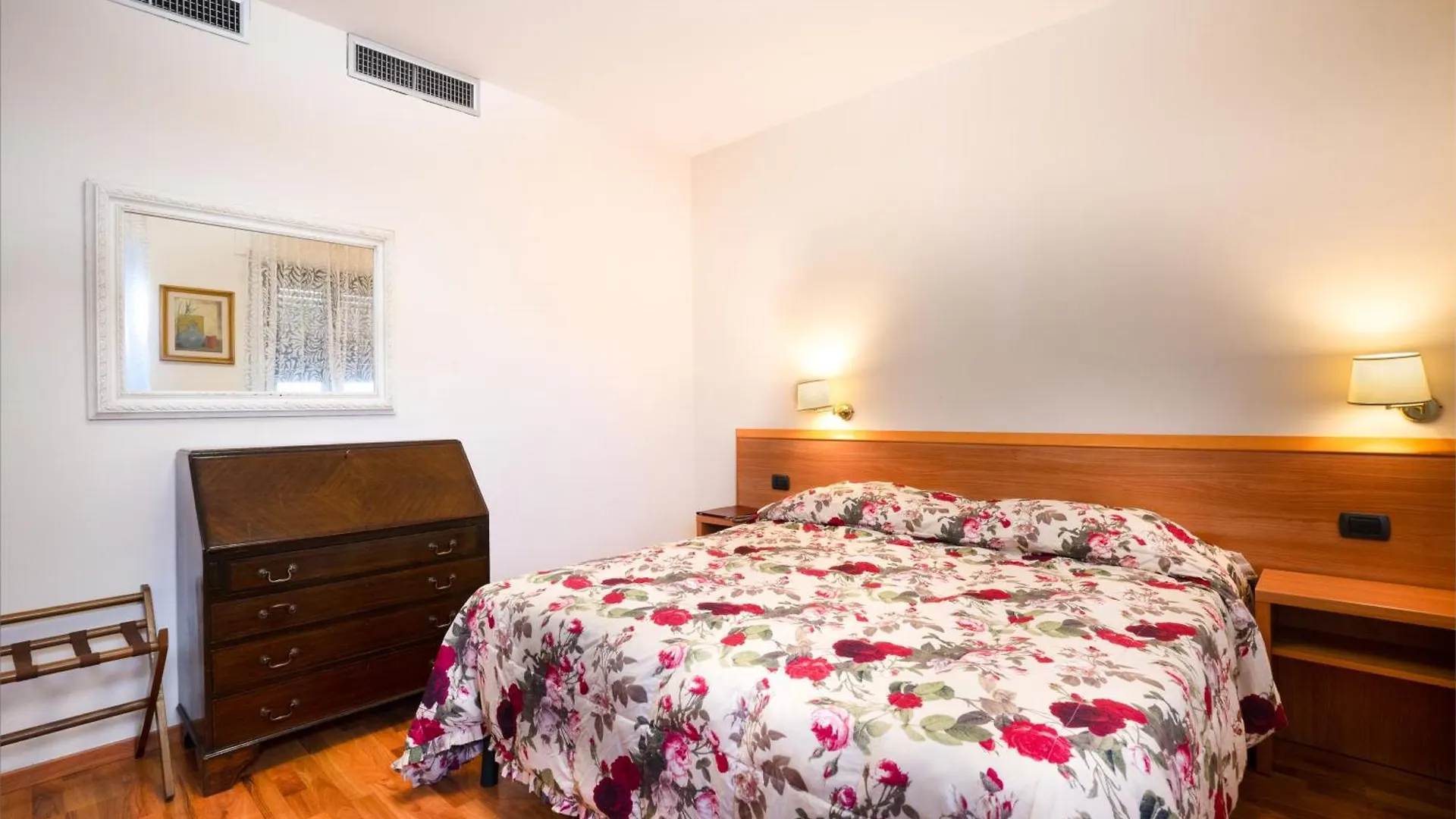 Hotel Bernardino Lucca